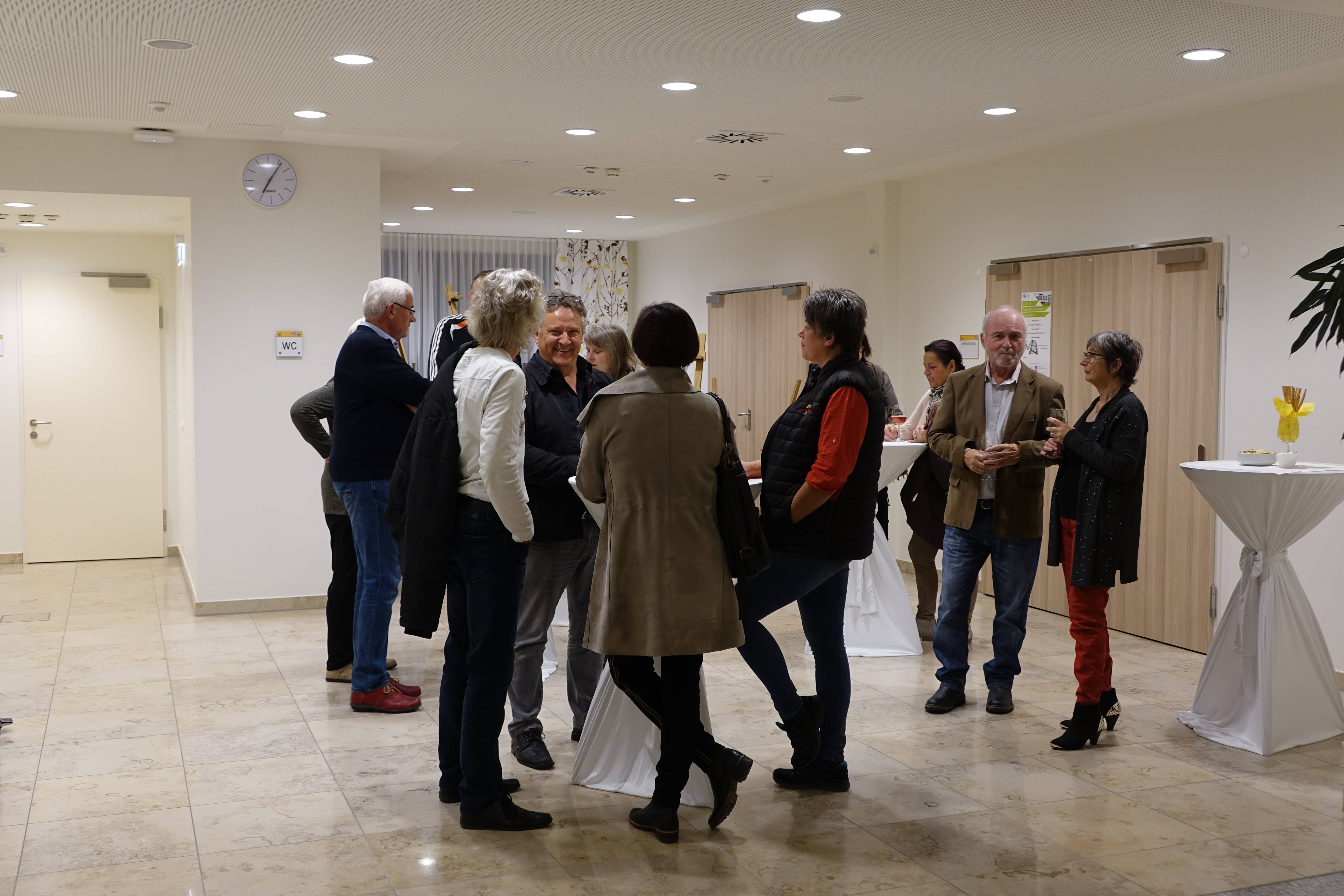Besucher der Vernissage